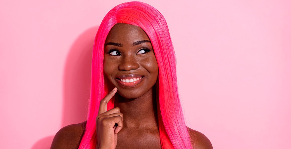 Cabelo colorido no carnaval: invista nos apliques